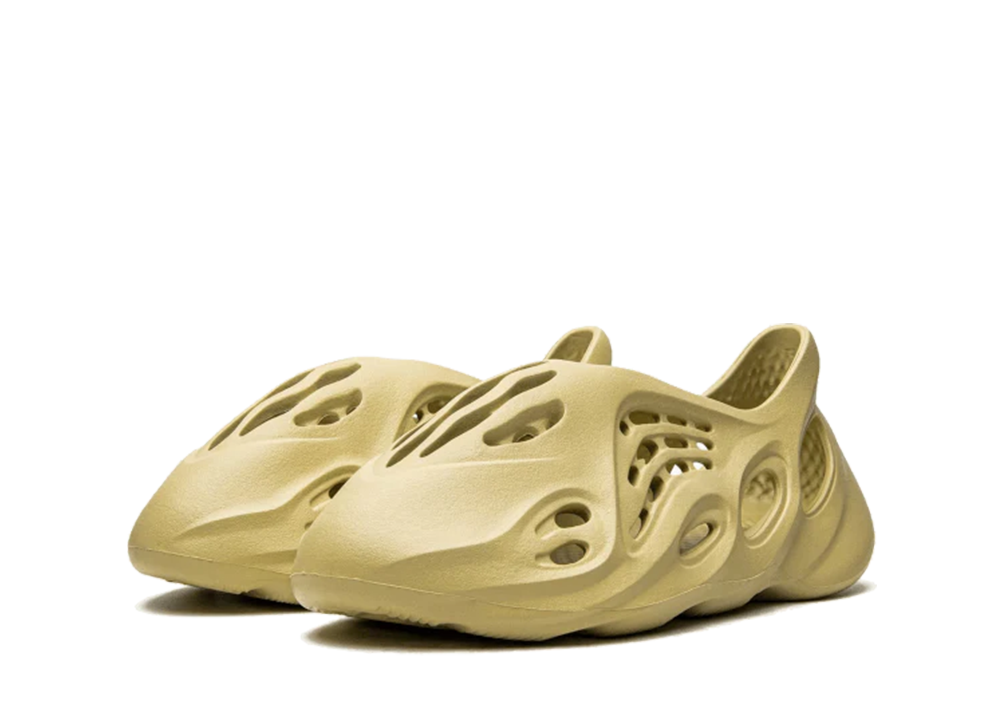 Yeezy Foam RNNR SULFUR