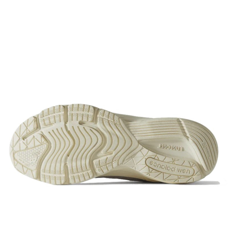 New Balance 990v6 MiUSA Ronnie Fieg Madison Square Garden Sandrift