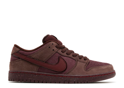 Nike SB Dunk Low City Of Love Burgundy Crush