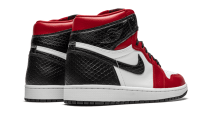 Air Jordan 1 Retro High Satin Snake Chicago