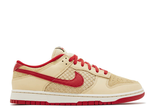 Nike Dunk Low Retro SE Strawberry Waffle