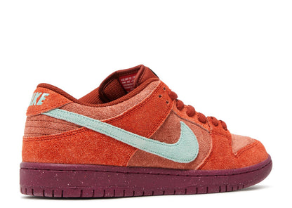 Nike SB Dunk Low Mystic Red