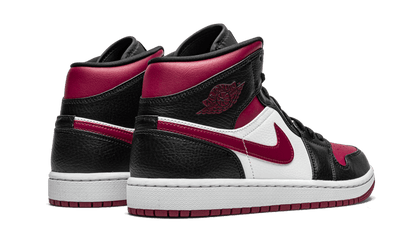 Air Jordan 1 Mid Bred Toe