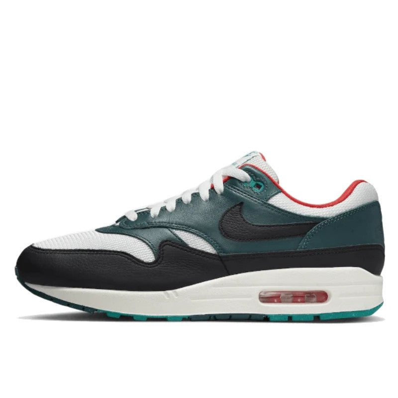 Air Max 1 Liverpool Lebron James