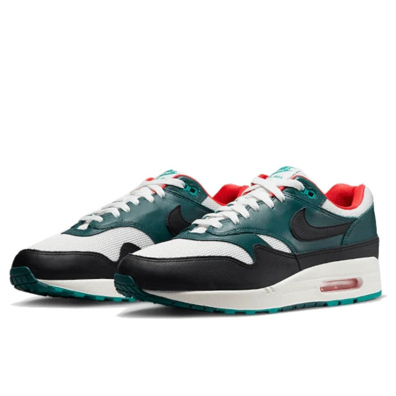 Air Max 1 Liverpool Lebron James