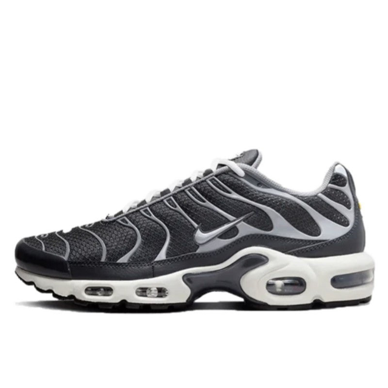 Air Max Plus SE Greyscale Cool Grey