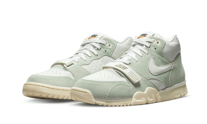 Air Trainer 1 Enamel Green