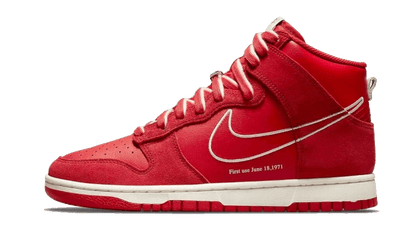 Dunk High First Use University Red