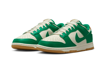 Dunk Low Malachite University Gold