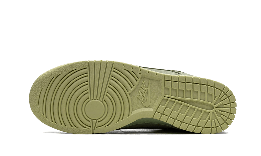 Dunk Low Premium Oil Green