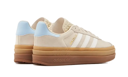 Gazelle Bold Wonder White Clear Sky