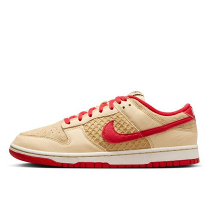 Nike Dunk Low Retro SE Strawberry Waffle