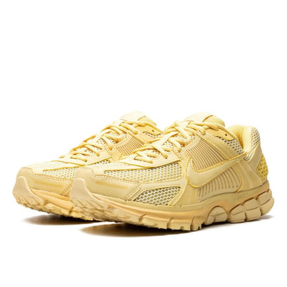 Nike Zoom Vomero 5 Saturn Gold