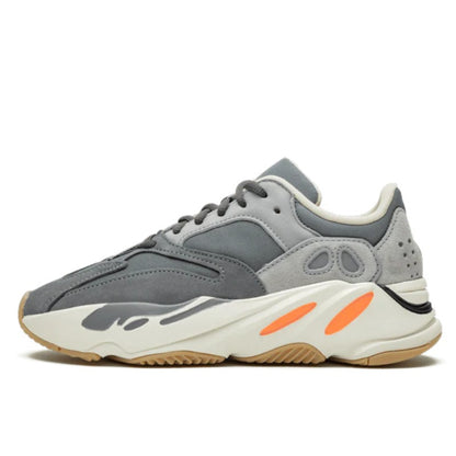 Yeezy 700 Magnet