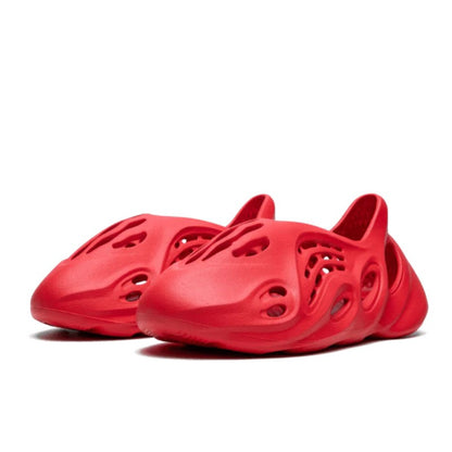 Yeezy Foam RNNR Vermillion